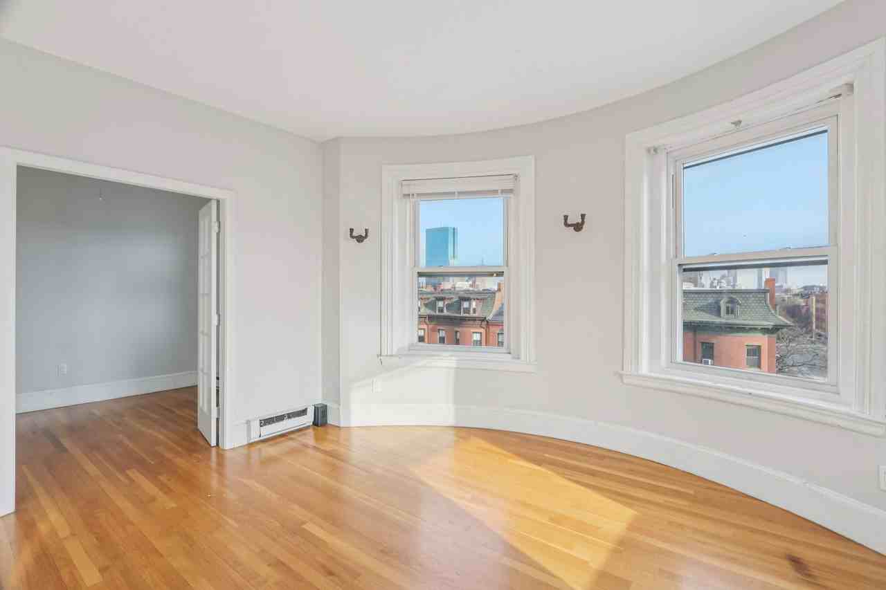 583 Massachusetts Ave #5 - Photo 4 of 8