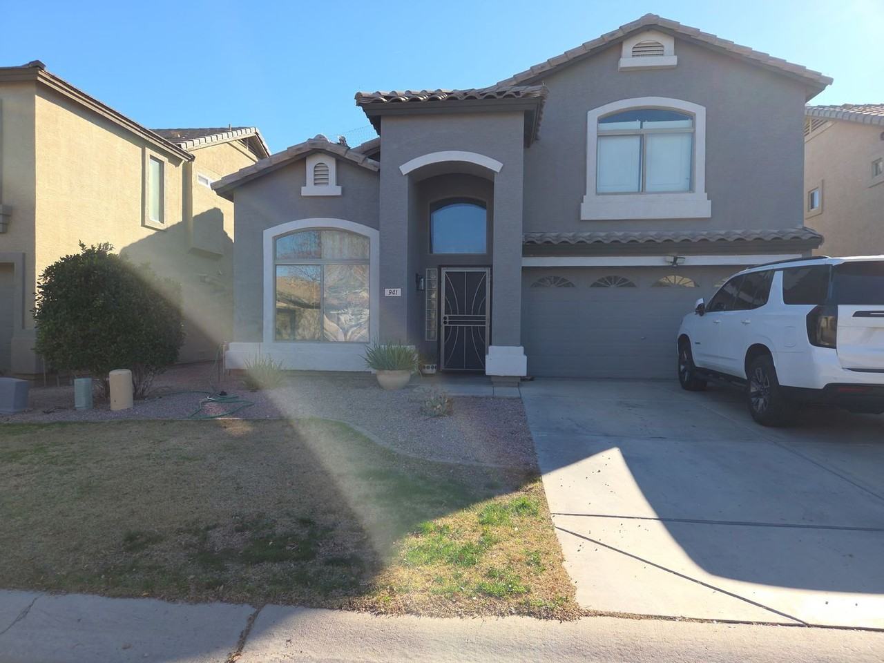 941 E Mountain View Rd - Photo 2 of 50