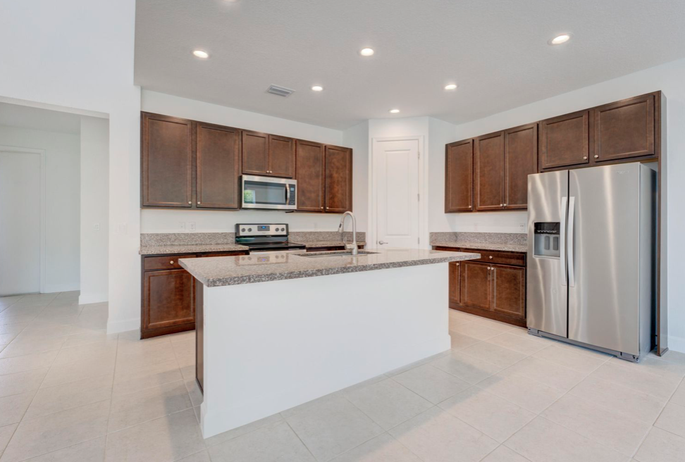 9075 Kingsmoor Way - Photo 3 of 8