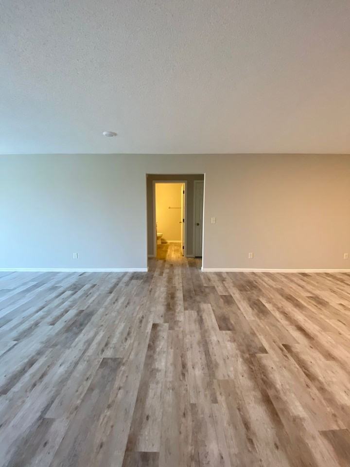 1551A Gunston Dr - Photo 7 of 12