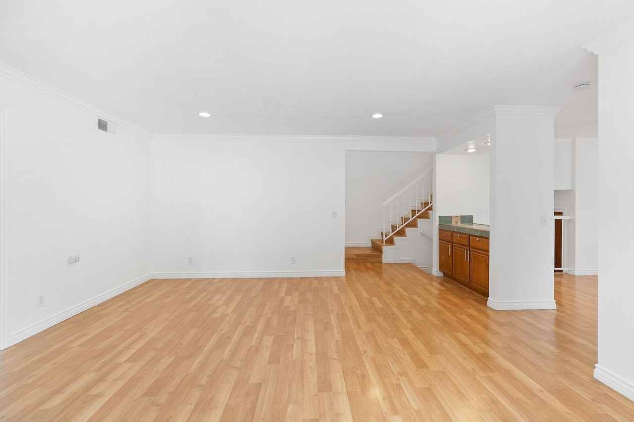 11073 Linda Ln #B - Photo 3 of 18