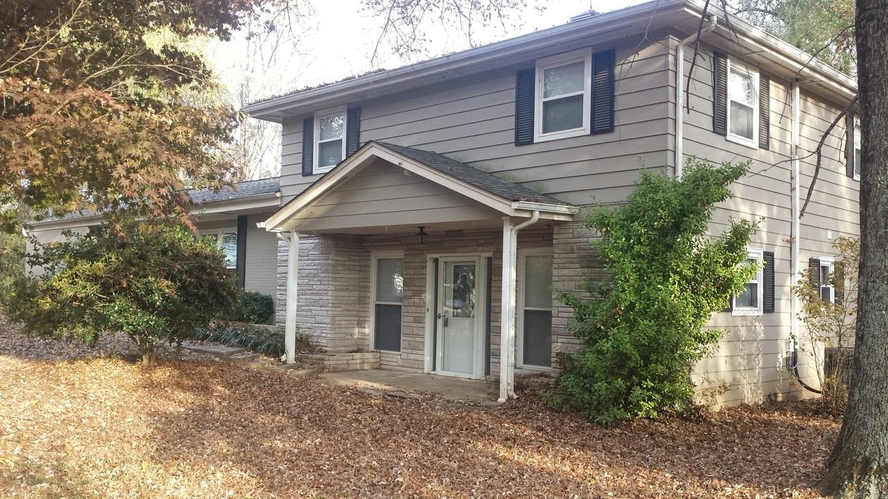 1977 Grey Ridge Rd - Photo 2 of 17