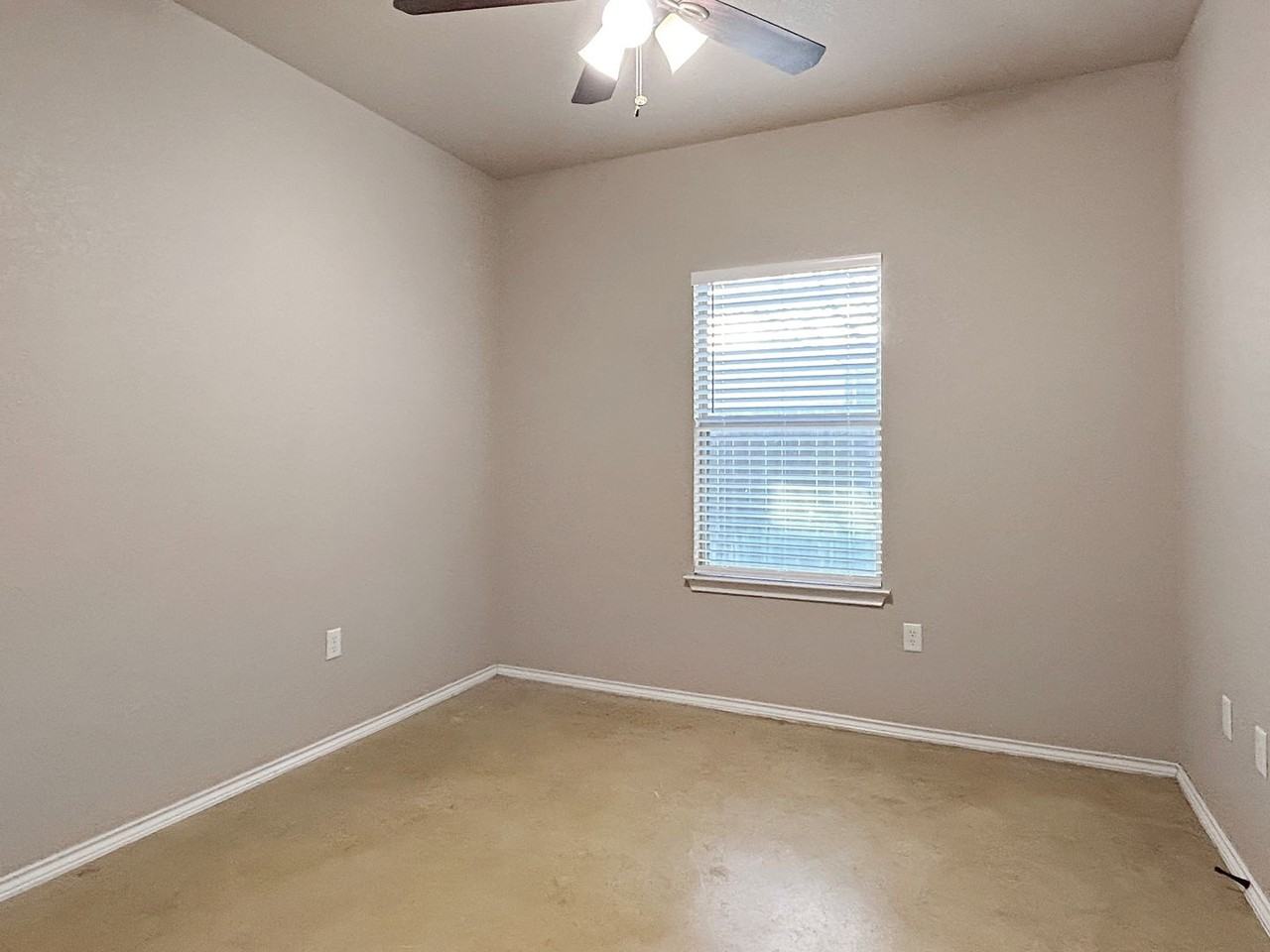 1020 Carolyn Cv - Photo 7 of 16