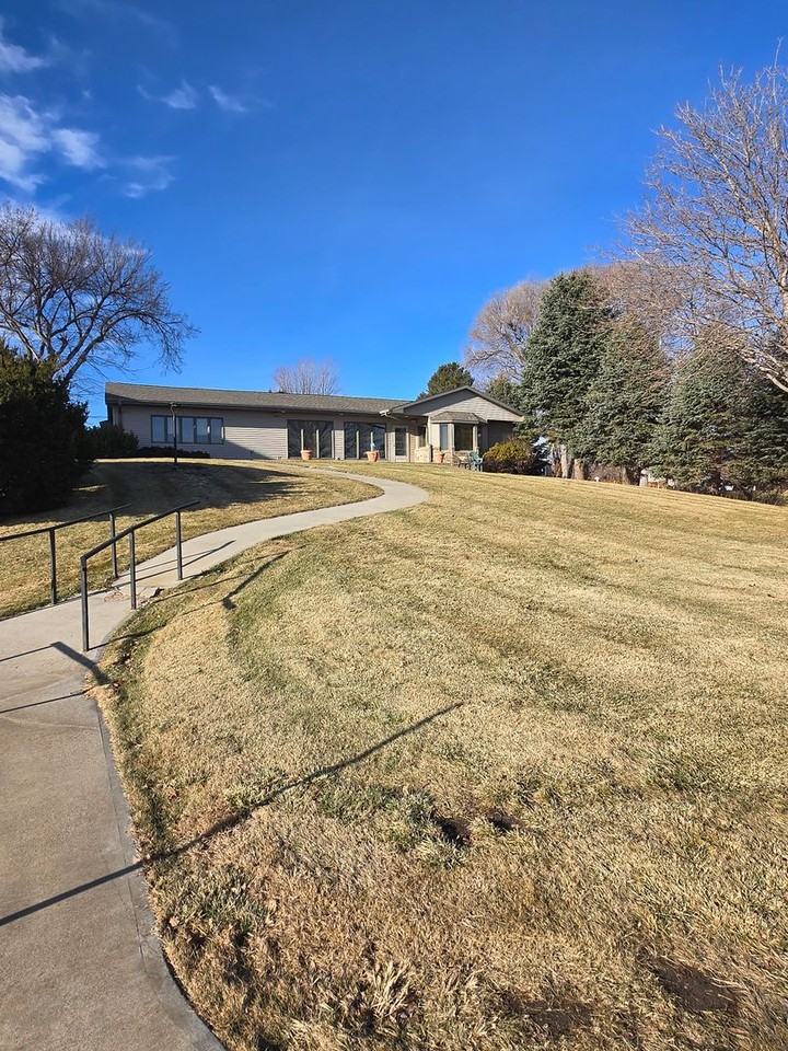 119 S Harmon Dr - Photo 4 of 23