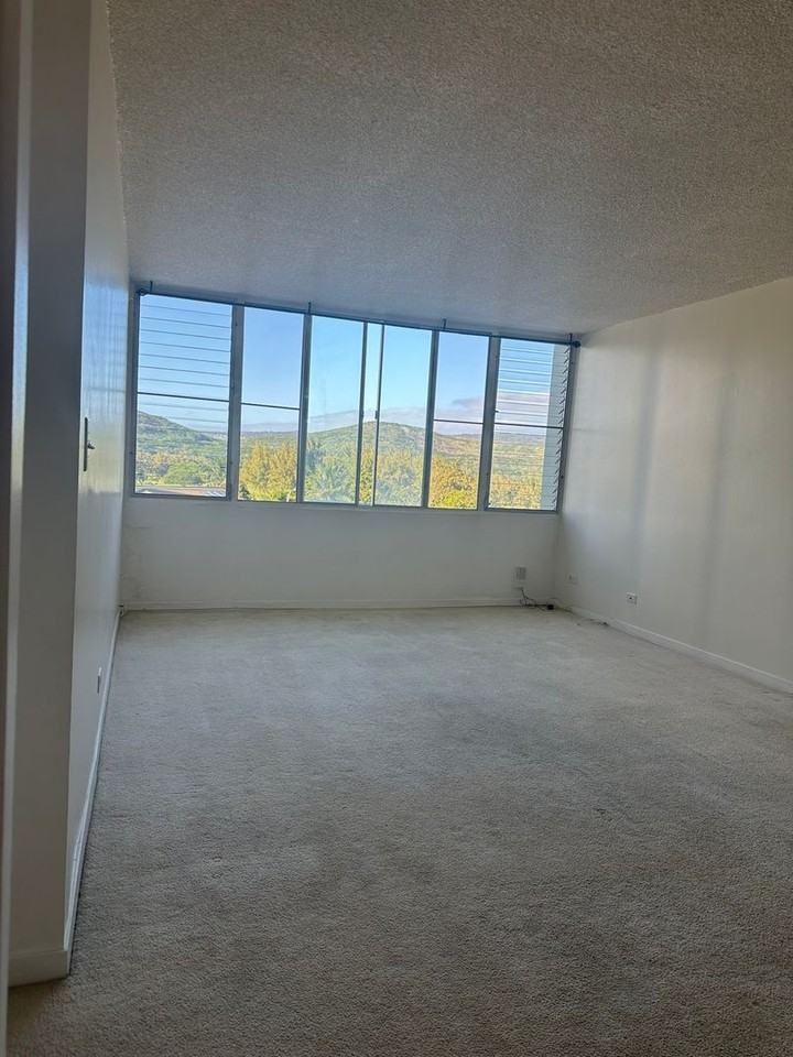 5210 Likini St - Photo 7 of 19