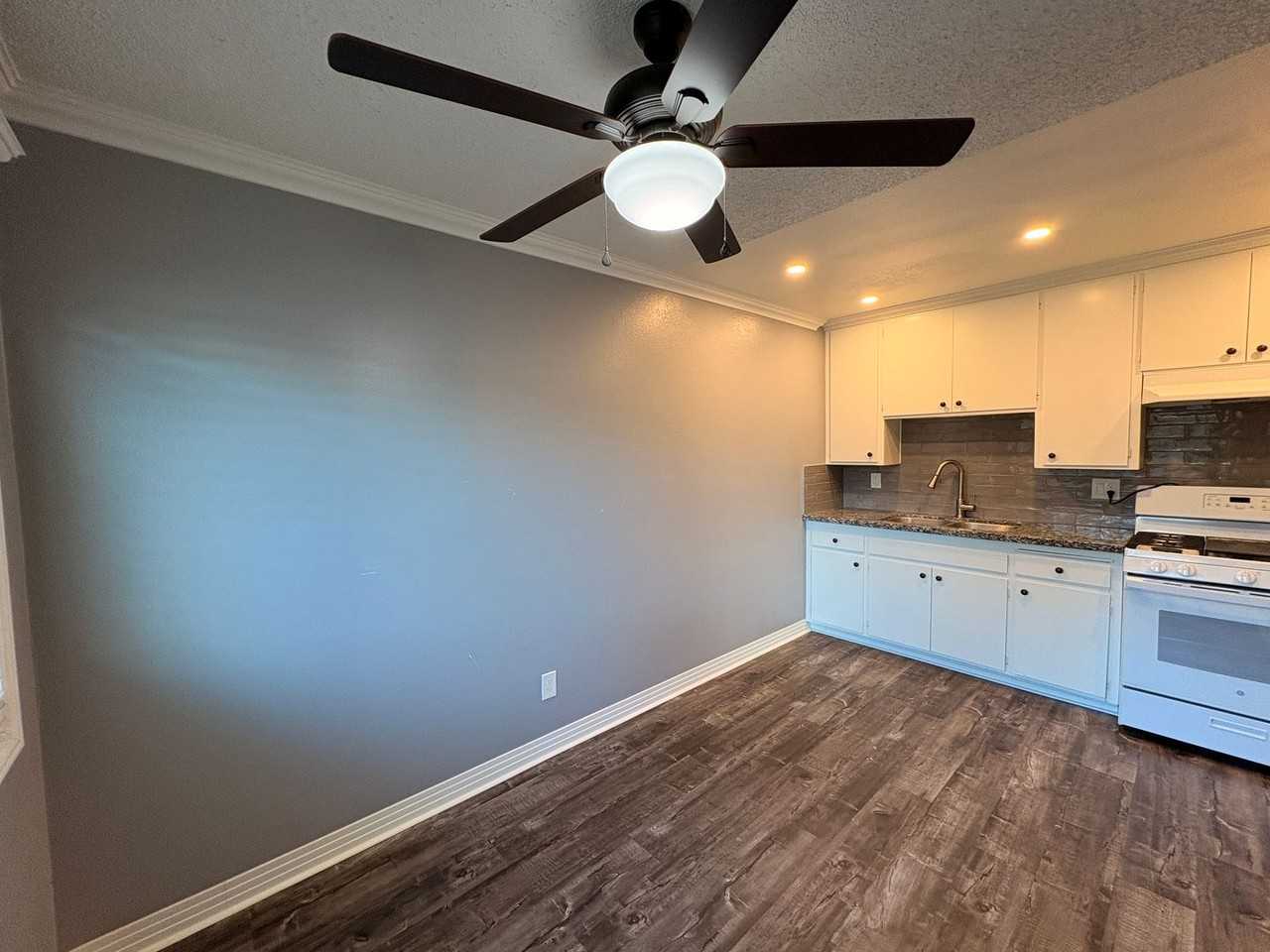 851 Prescott Way - Photo 7 of 21