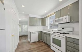 featured image of 1037 Reese Ave