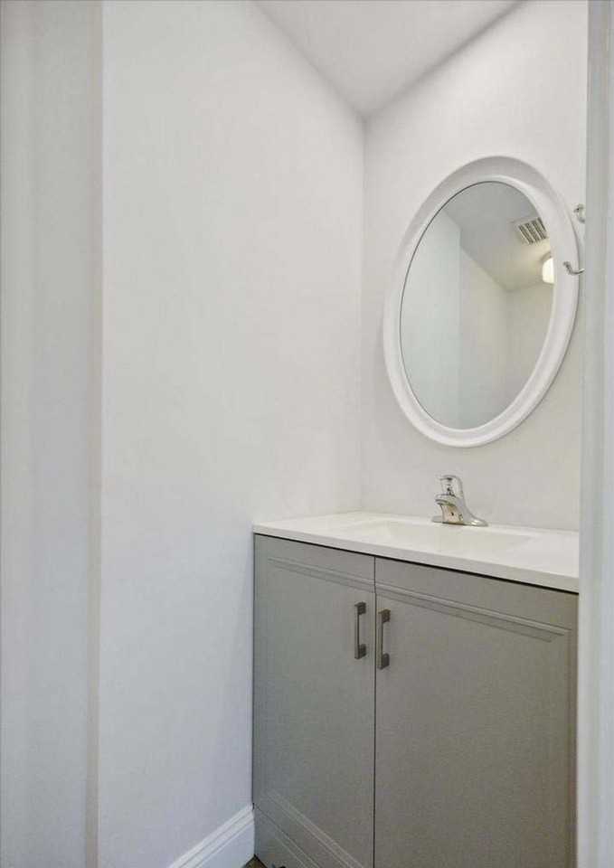 1037 Reese Ave - Photo 5 of 19