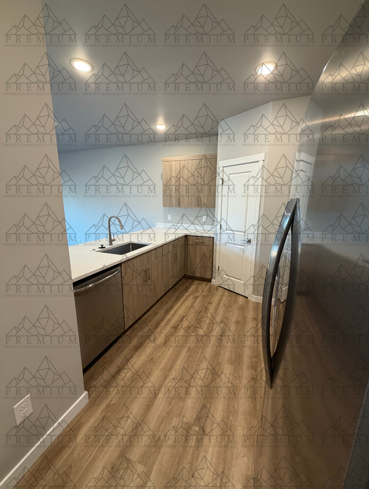 1026 Se Warco Dr - Photo 3 of 17