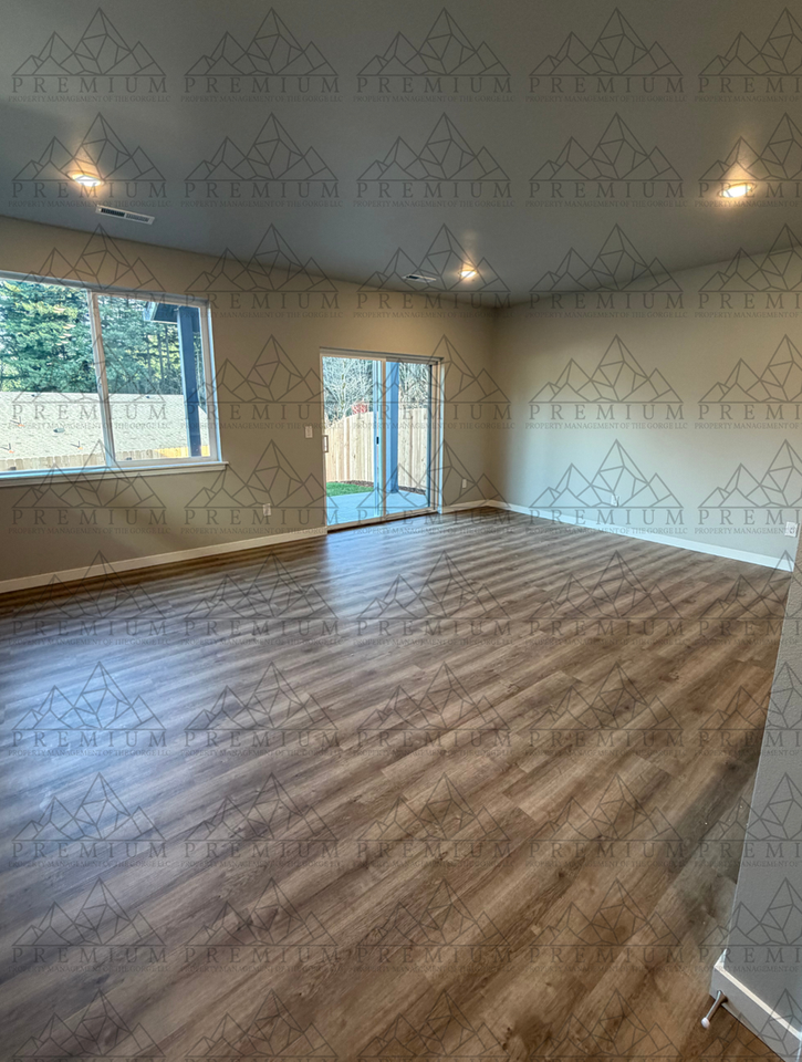 1026 Se Warco Dr - Photo 4 of 17