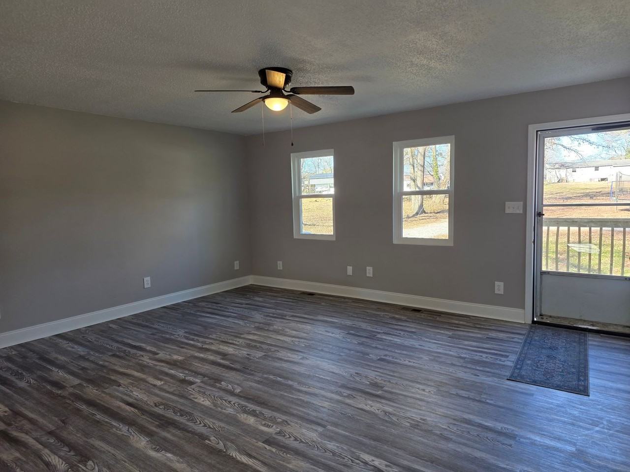 6108 Ramsey Rd - Photo 3 of 34