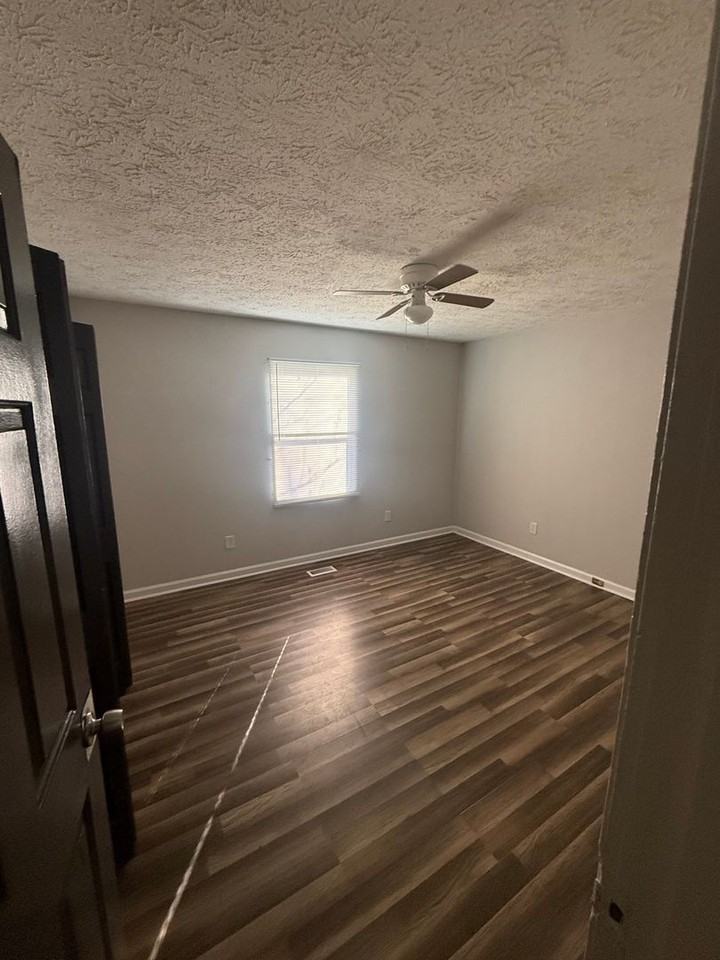 5914 Amberly Ln - Photo 2 of 5