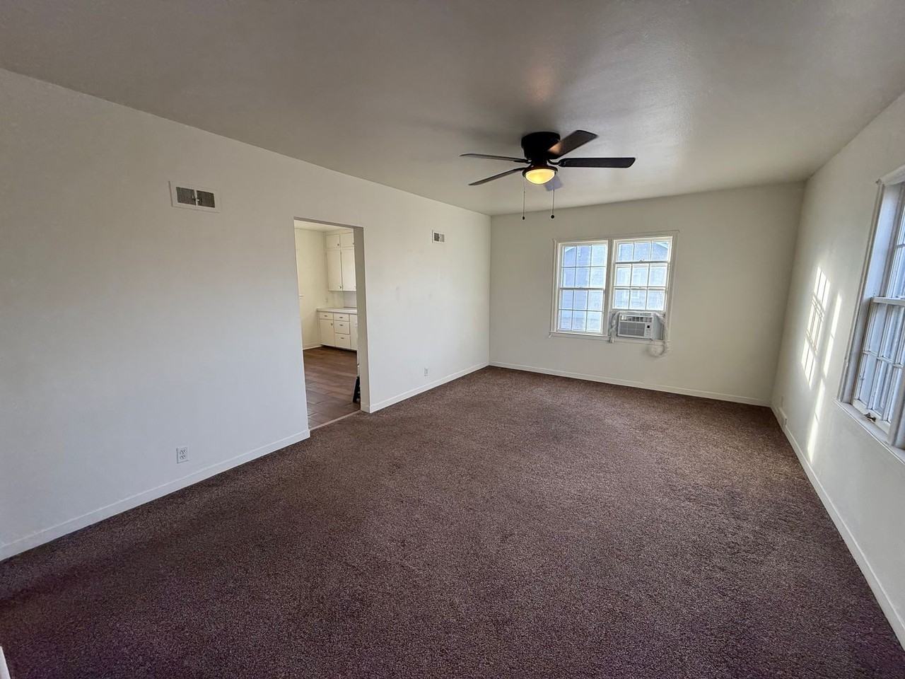 2809 Avenue D - Photo 2 of 23