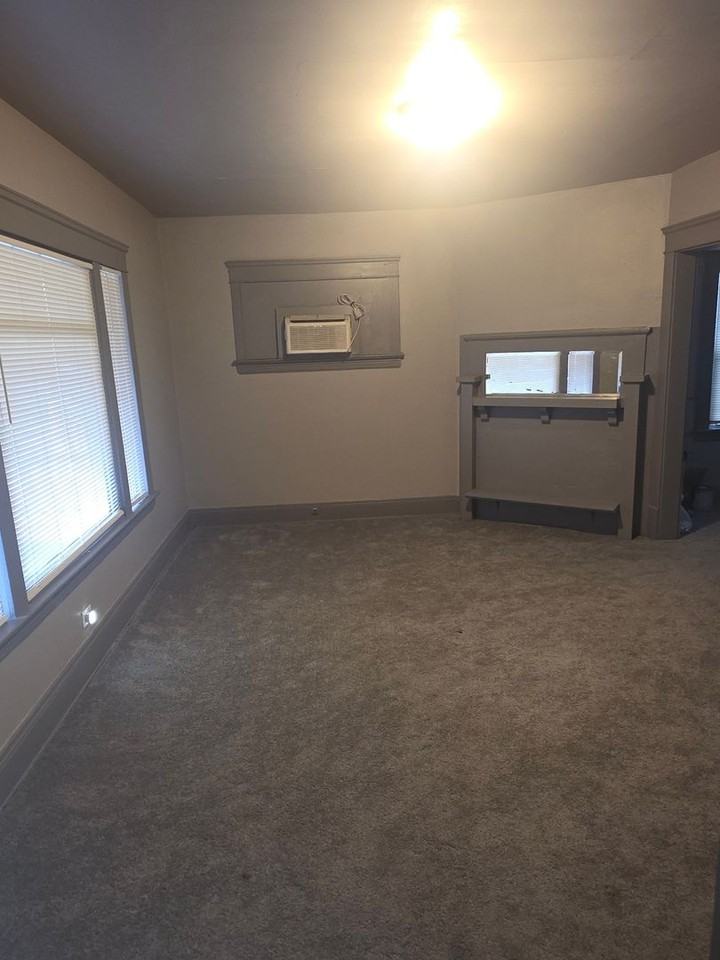 650 E 130th St - Photo 2 of 12