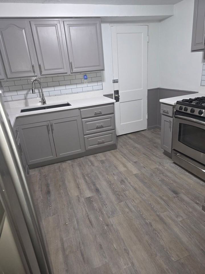 650 E 130th St - Photo 5 of 12