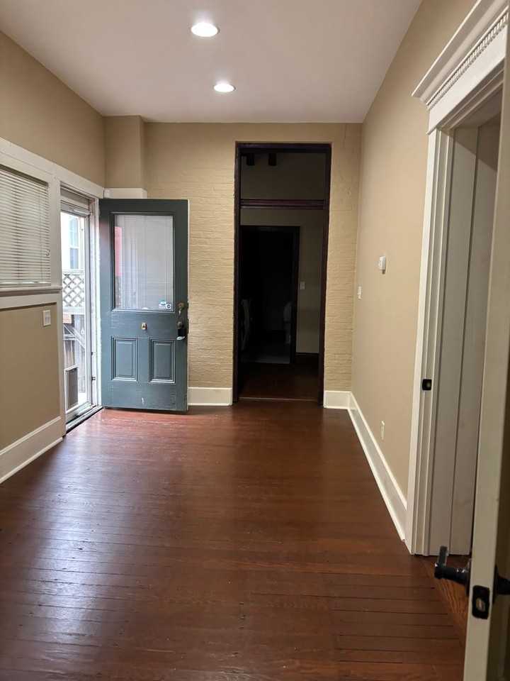 318 Se 1st St - Photo 4 of 27