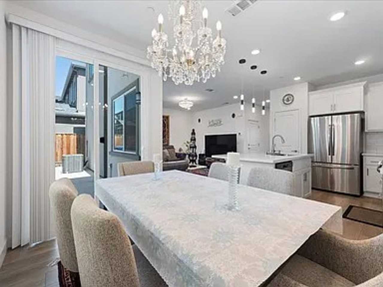 300 Hideaway Ln - Photo 5 of 20