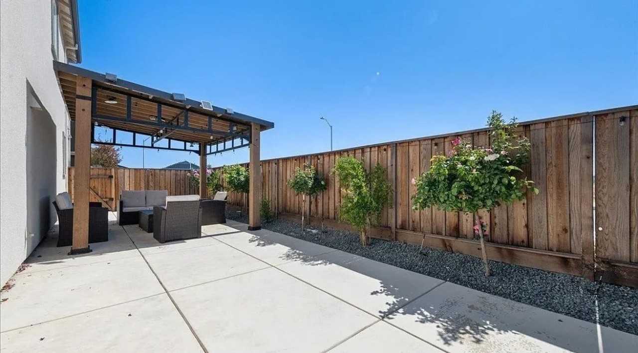 300 Hideaway Ln - Photo 7 of 20