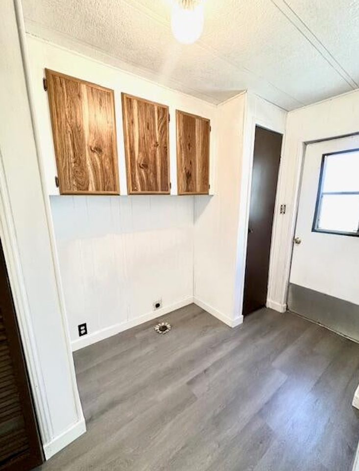 62 Erickson Ave #B - Photo 7 of 21