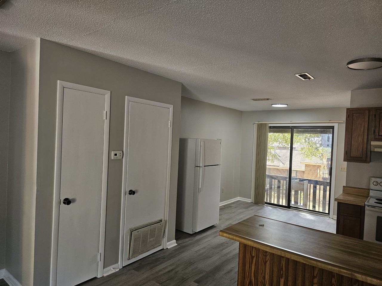 799 Donnell Blvd #16 - Photo 4 of 16