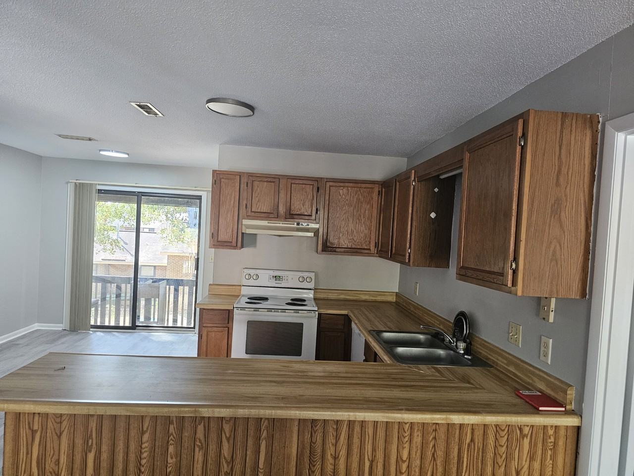 799 Donnell Blvd #16 - Photo 6 of 16