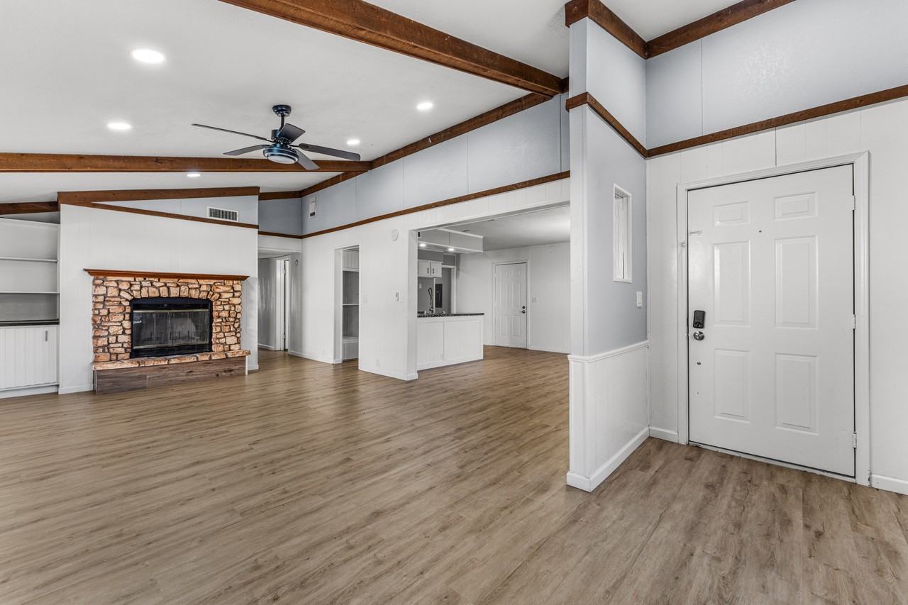 204 Phillips Rd #1 - Photo 2 of 10