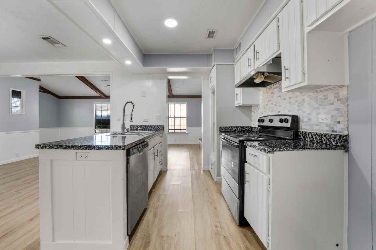 204 Phillips Rd #1 - Photo 4 of 10