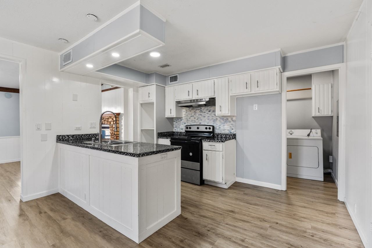 204 Phillips Rd #1 - Photo 5 of 10