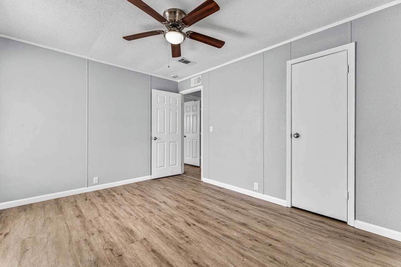 204 Phillips Rd #1 - Photo 7 of 10