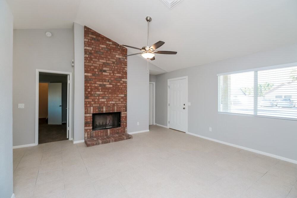 12323 N 86th Ln - Photo 2 of 15