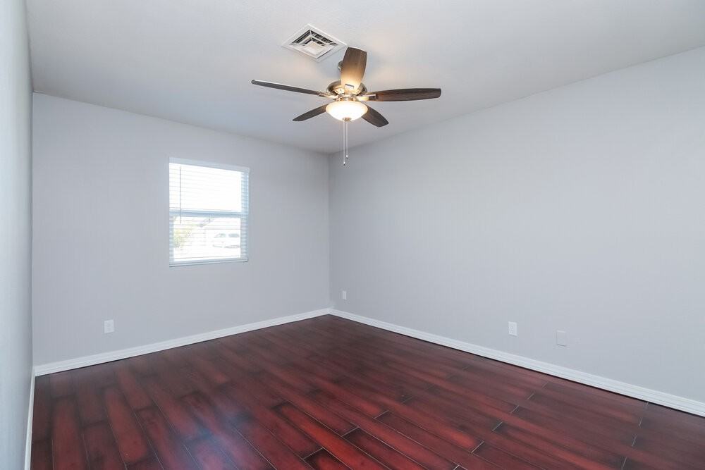 12323 N 86th Ln - Photo 7 of 15