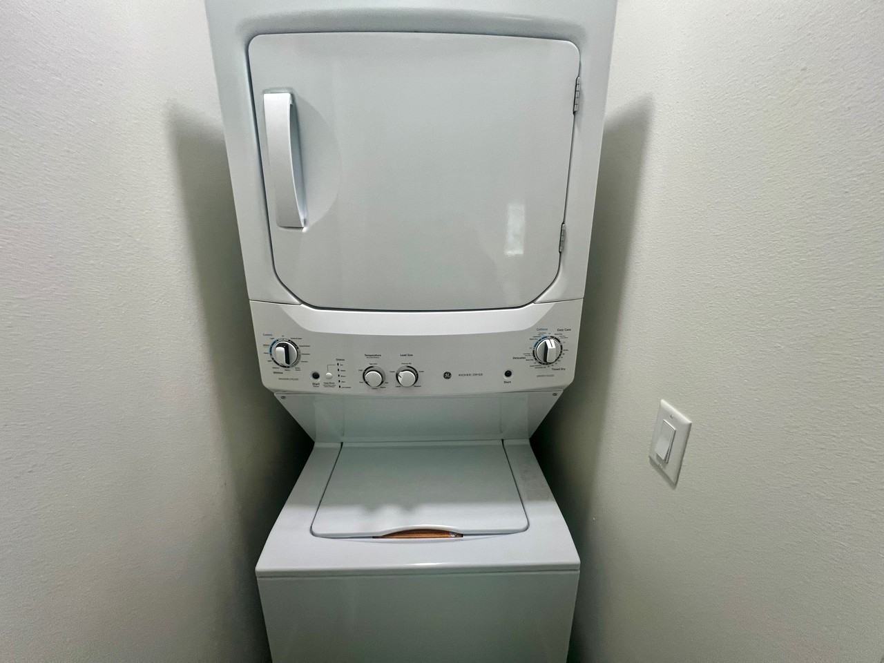 858 Nw B St #1 - Photo 6 of 7