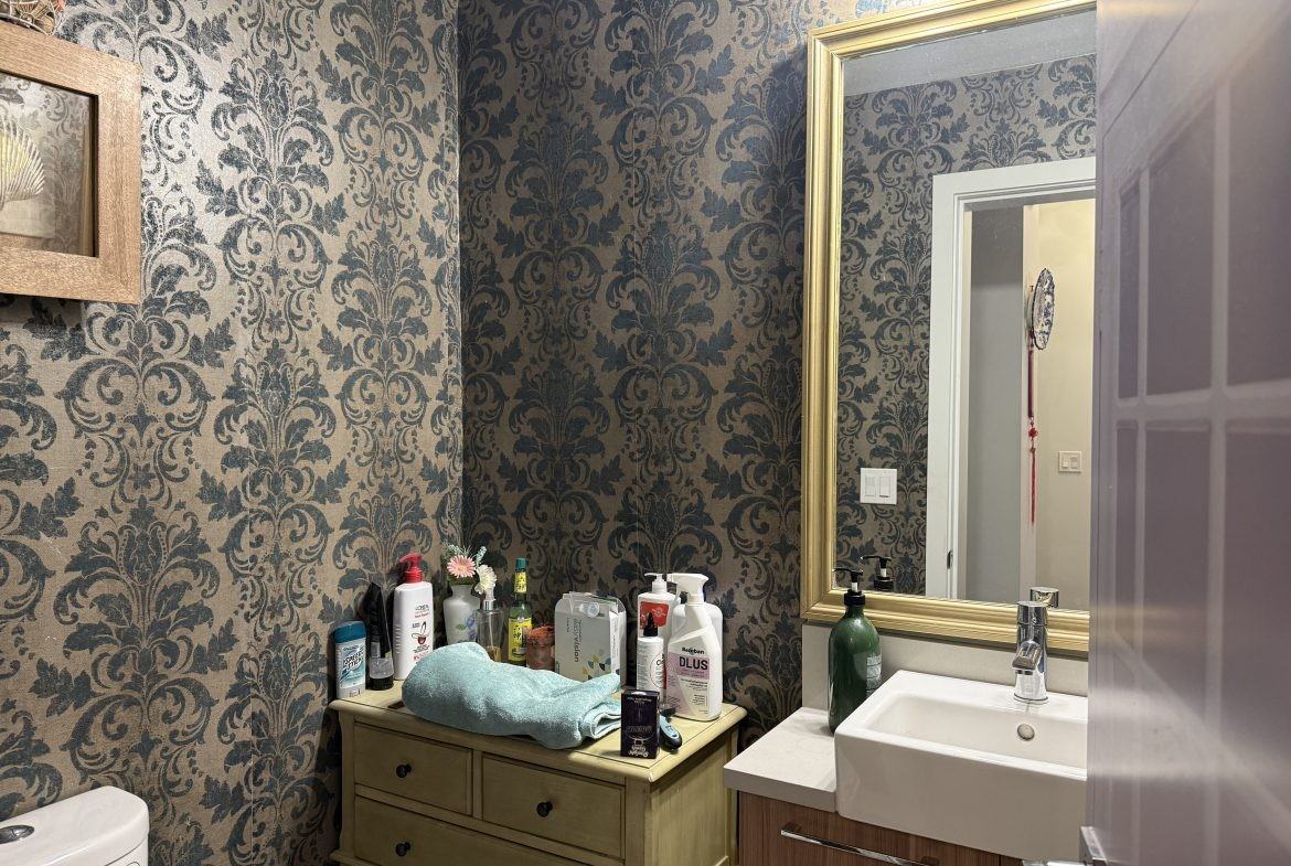 8217 204b St #1 - Photo 5 of 8