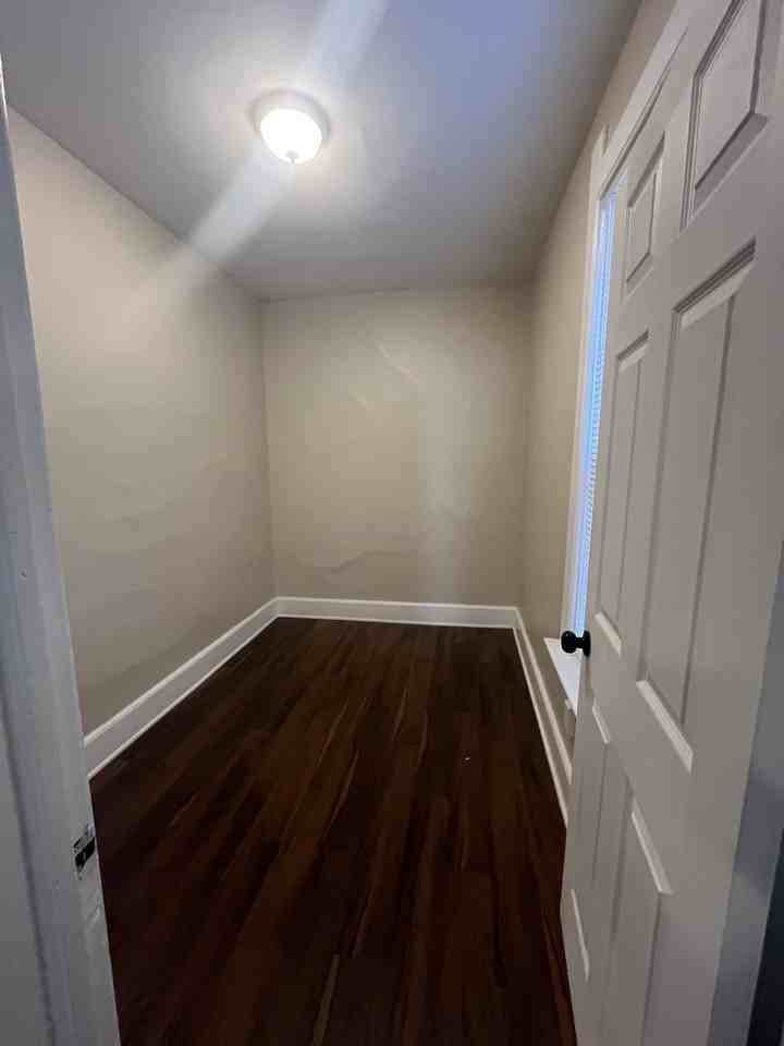 2855 N Hubbard St #2855 - Photo 3 of 7