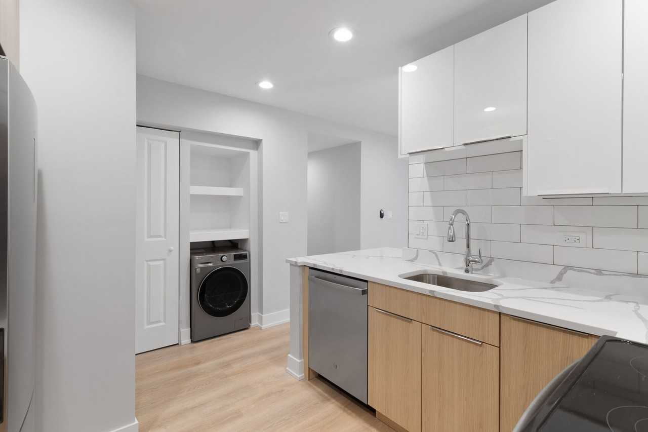 The Sheridan Estes at Loyola Park - Photo 6 of 50