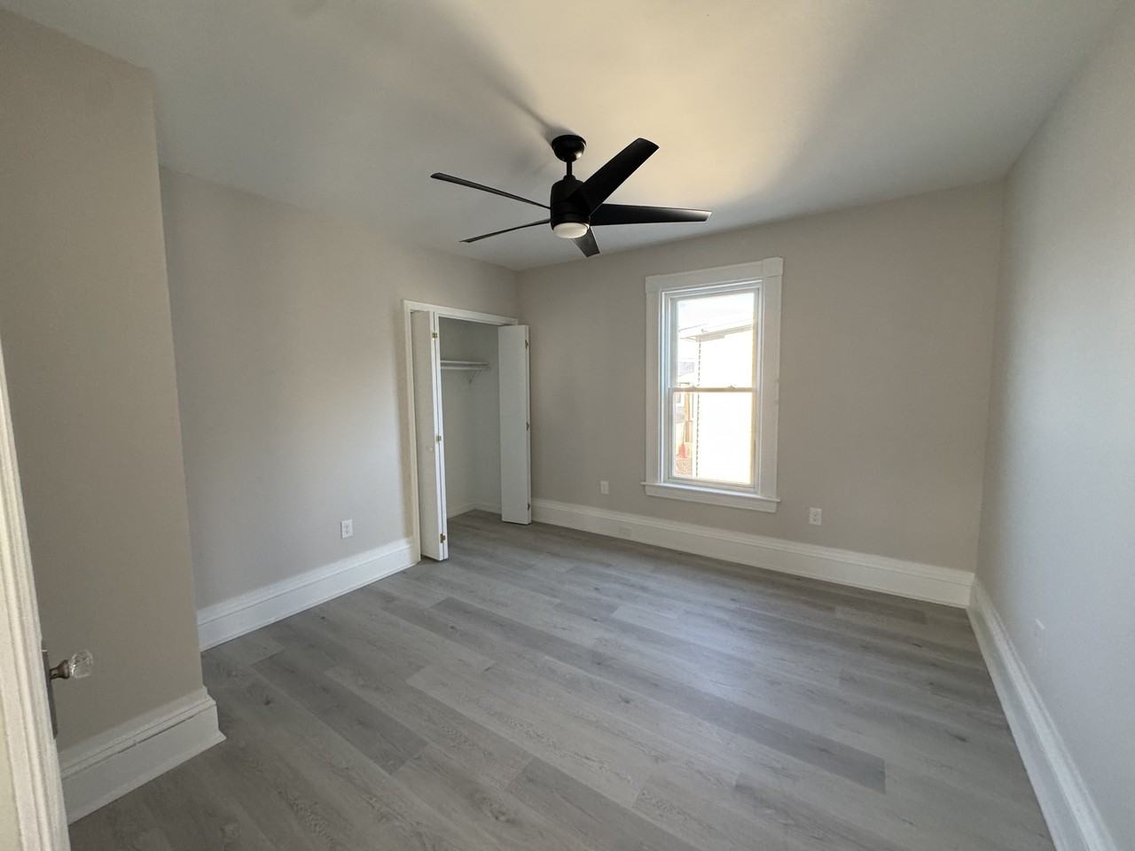 494 Hevey St #2 - Photo 3 of 11