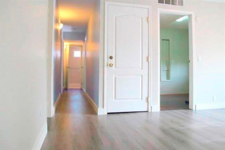 33242 Brown Cres #1 - Photo 2 of 10