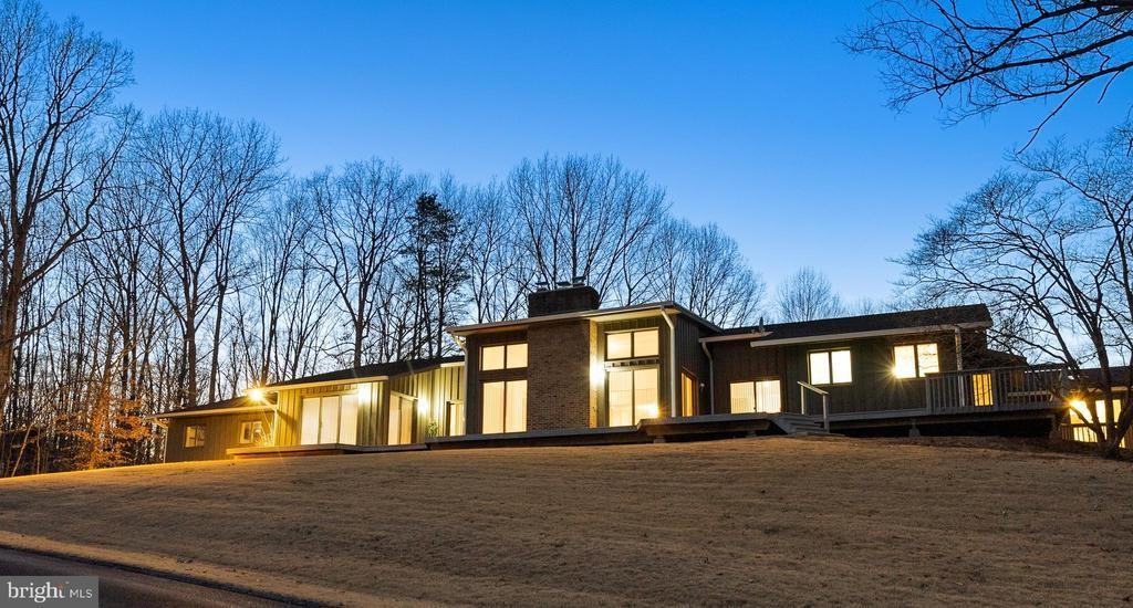 20 Cessna Ln - Photo 4 of 49