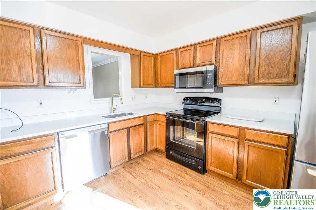 2505 Madison Ave - Photo 4 of 50