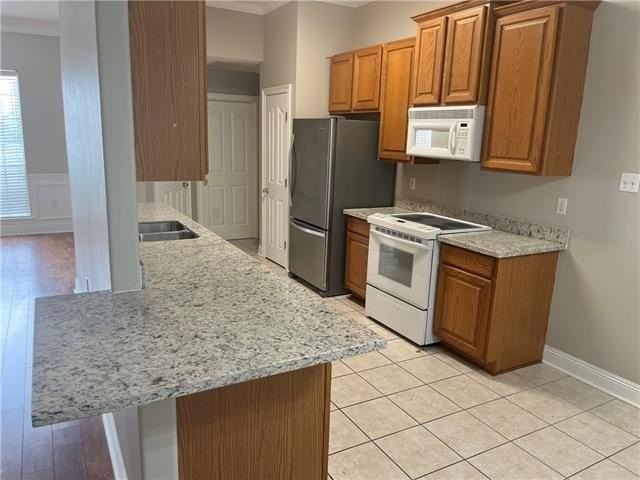 916 Armand St - Photo 5 of 10