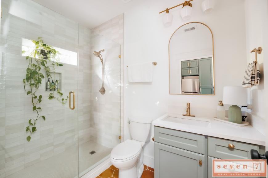 2074 Dunwoody St Ne - Photo 2 of 10