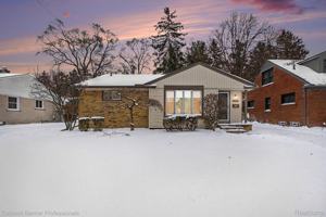 featured image of 2620 Ferncliff Ave