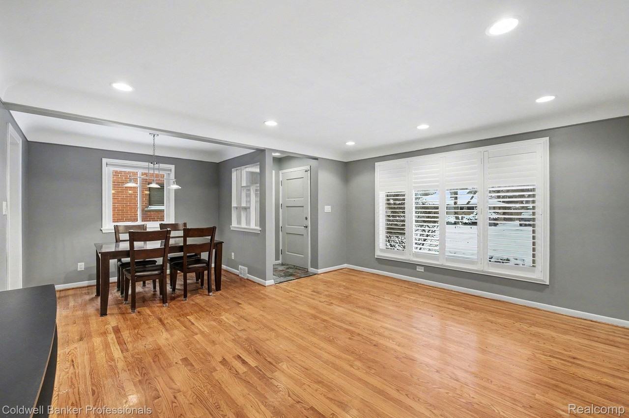 2620 Ferncliff Ave - Photo 5 of 21