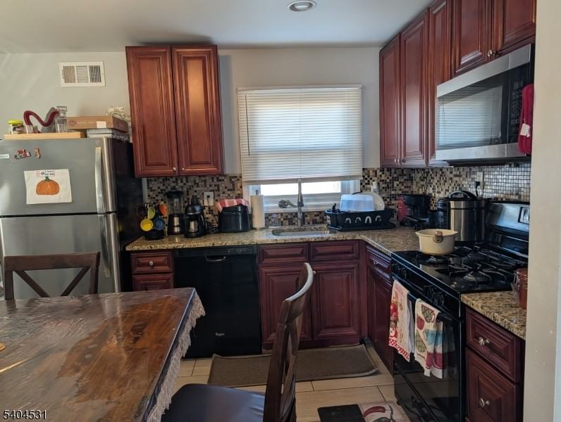 700 Lehigh Ave - Photo 5 of 19