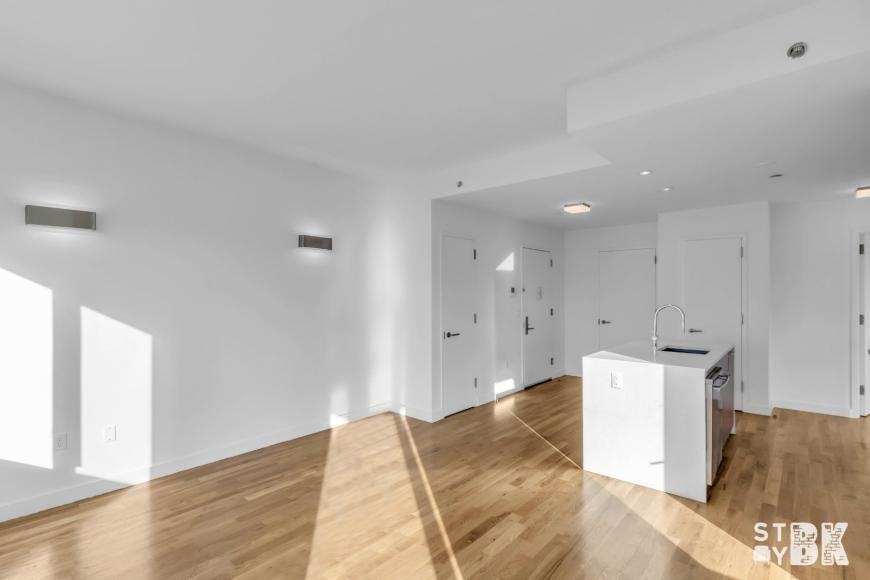 333 Greene Ave - Photo 3 of 10