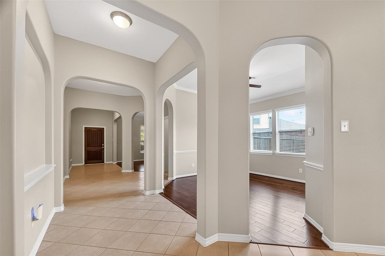 3226 W Trail Dr - Photo 4 of 26