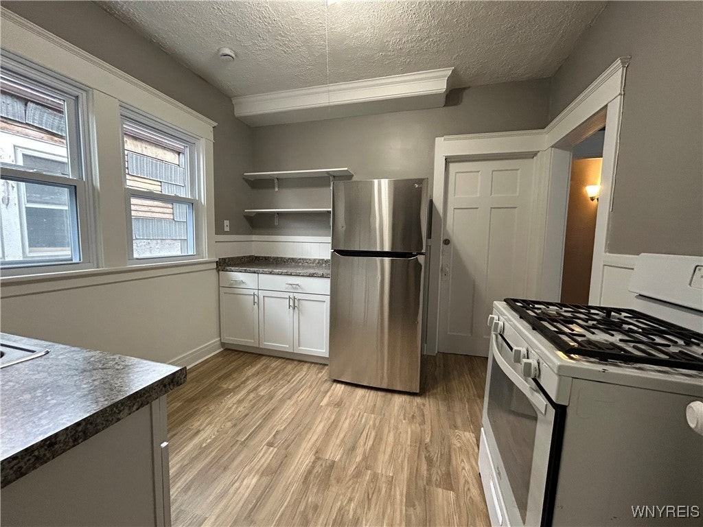 108 Lisbon Ave - Photo 6 of 13