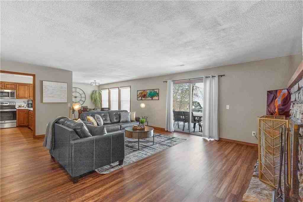 6 Connie Ln - Photo 6 of 32