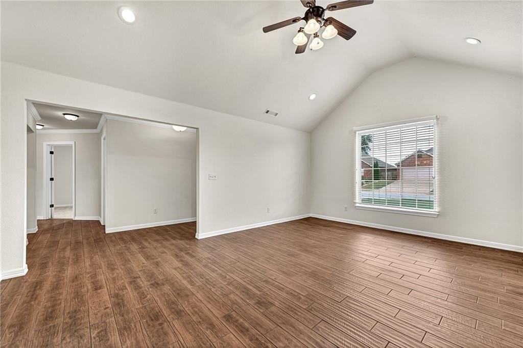 6016 S 36th St - Photo 4 of 17