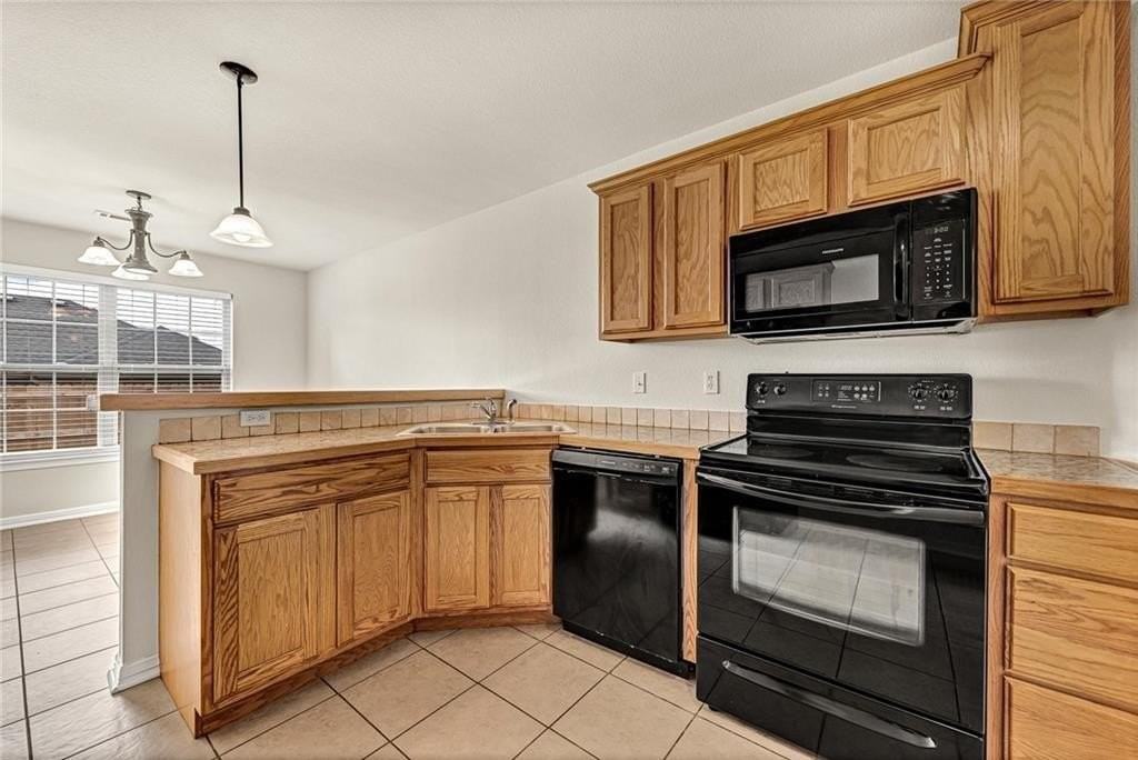 6016 S 36th St - Photo 5 of 17